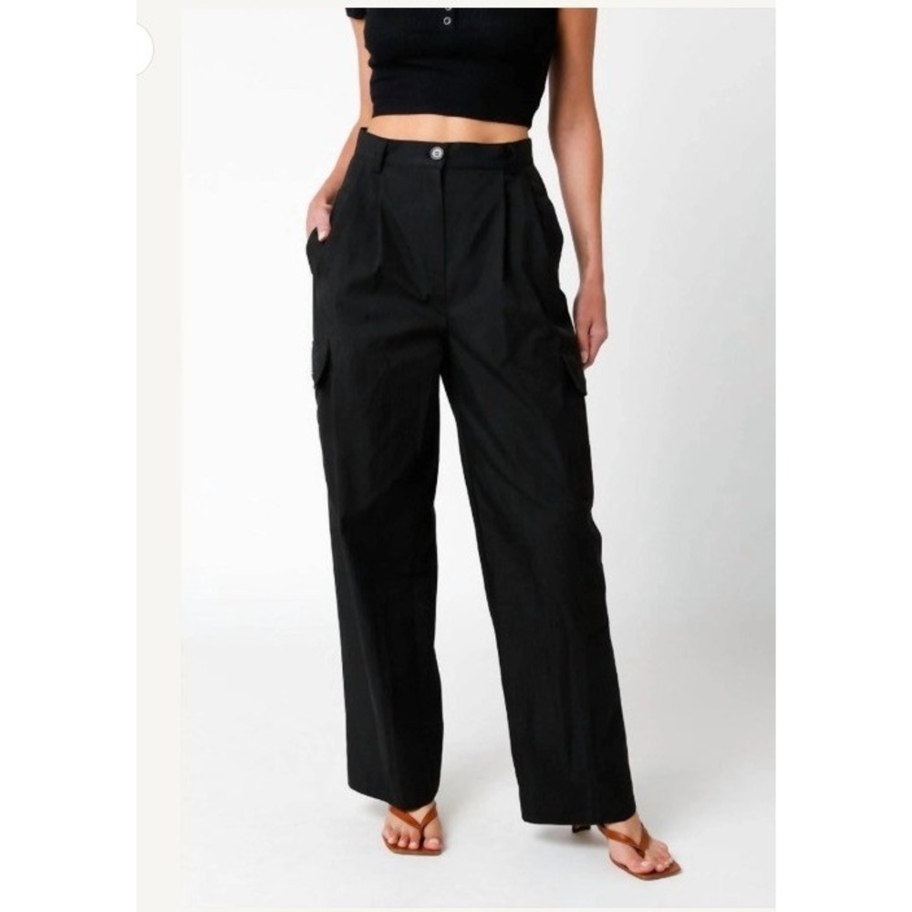 Olivaceous Women's Size Medium Arwen Pleated Pants Cargo Black High Rise Stretch
